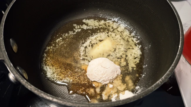 flour-in-melted-butter
