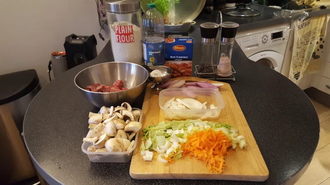 ingredients for the beef and mushroom pie filling ingredients