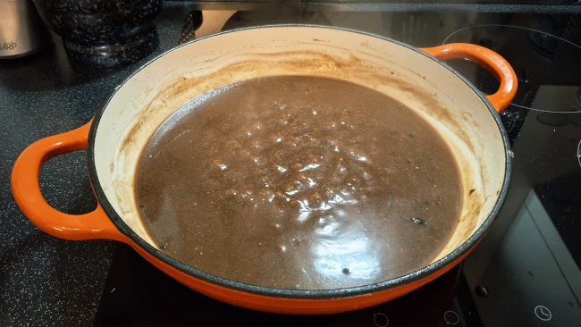 gravy bubbling