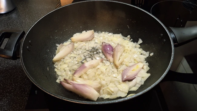onions frying