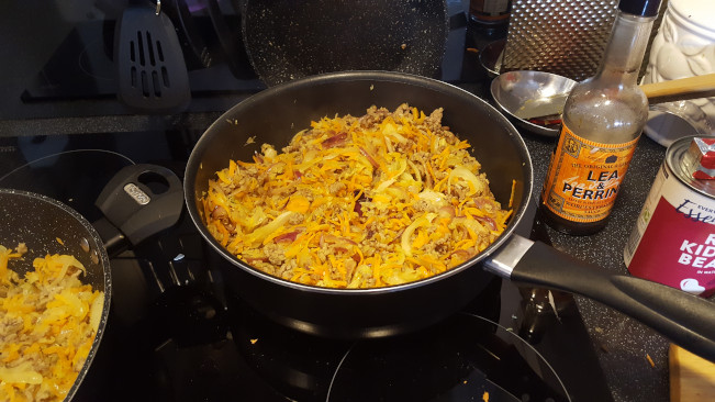 meat veg in pan