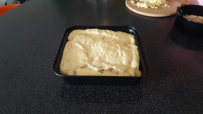 add cheese sauce for beef and pork pasta bake