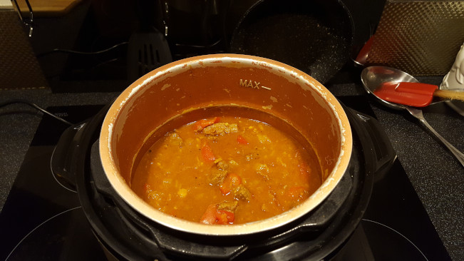 curry in pressure cooker