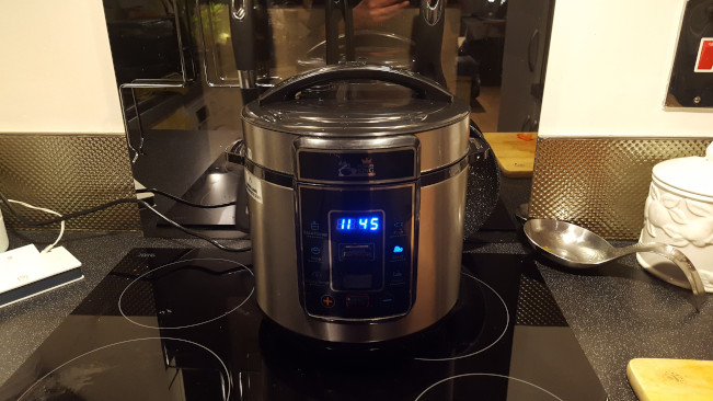 pressure cooker