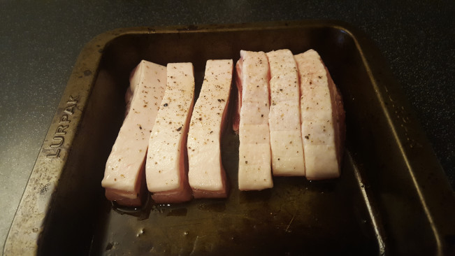 belly pork roasting tin