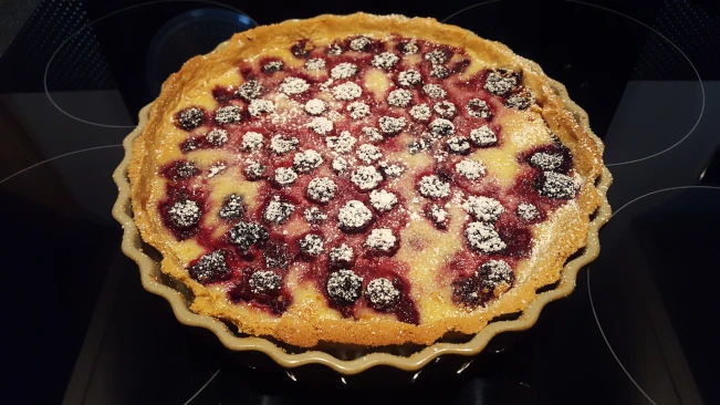 blackberry and soured cream flan 02