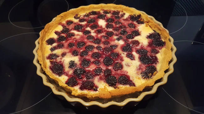 blackberry and soured cream flan 03