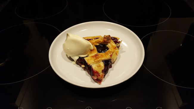 cherry pie cream served