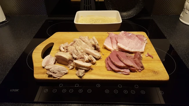 chicken & gammon sliced for the chicken & gammon pie chicken and gammon on board