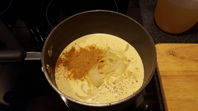 sauce ingredients added to pan gammon sauce 1