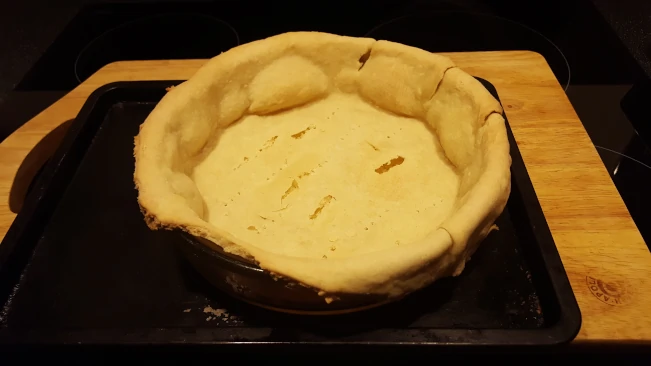 pastry base part-baked & ready to fill pastry base blind baked