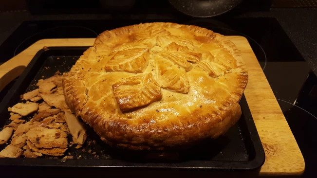 chicken & gammon pie trimmed on baking tray pie cooked trimmed 1