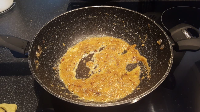making a roux for chicken in creamy peppercorn sauce making a roux