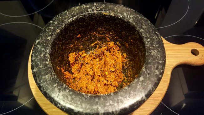 spice mix in a mortar