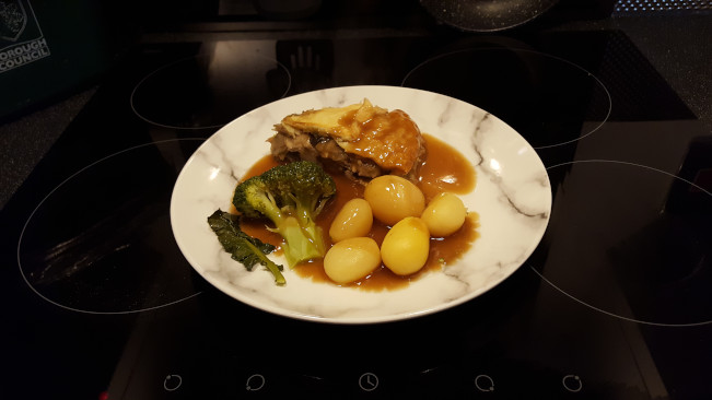 pie veg gravy on plate
