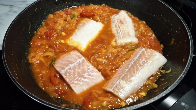 fish-fillets-placed-in-sauce