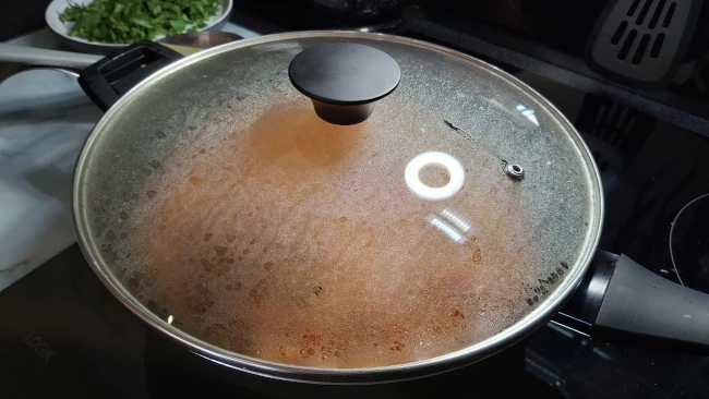 pan-with-lid