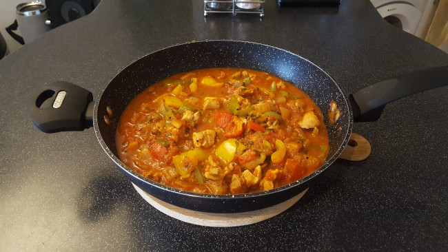chicken curry in pan
