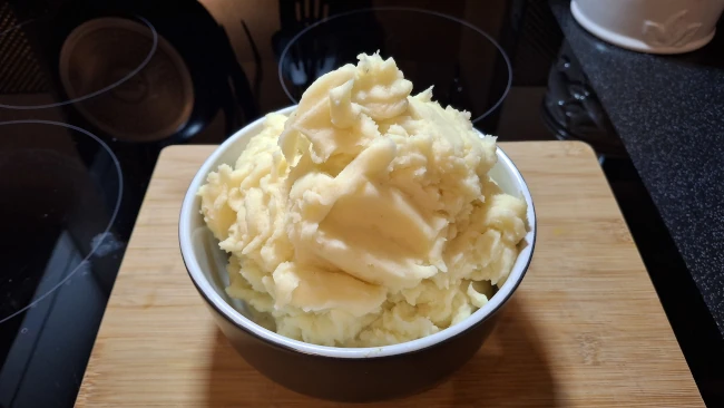 fluffy mashed potatoes in a bowl fluffy mash in a bowl