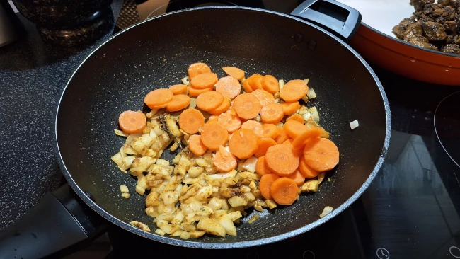 add carrots for jamaican beef & butter bean curry add carrots