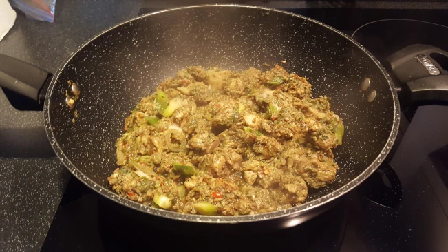 chicken frying for jerked chicken curry frrying chicken 08