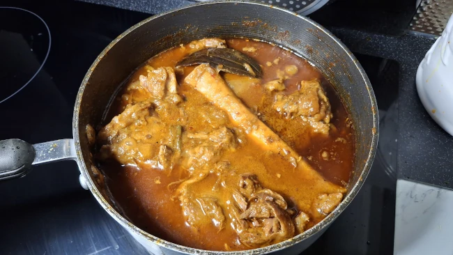 cooked-kosha-mangsho-in-a-pan