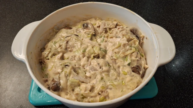 chicken mushroom leek pie filling cooling for luxury chicken pie with mushrooms & leeks chicken mushroom leek pie filling cooling