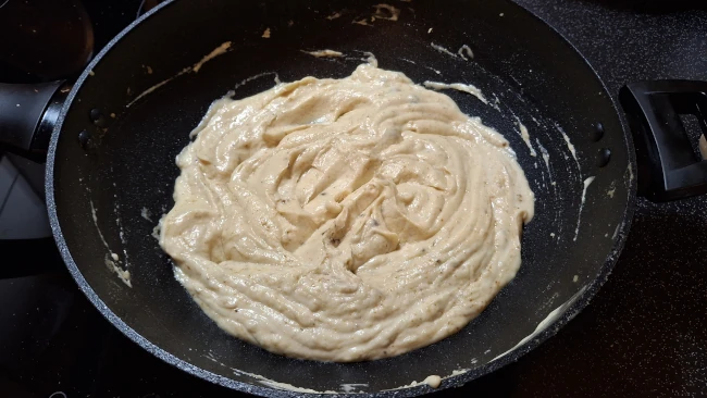 roux mixed with cream for luxury chicken pie with mushrooms & leeks roux mixed with cream