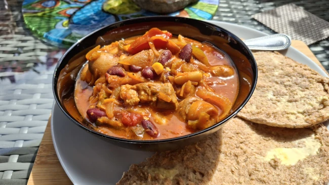 pork-chilli-and-pitta-bread.webp