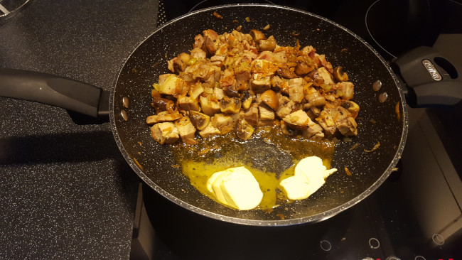 veg pork in pan