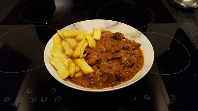 vindaloo-chips-plated