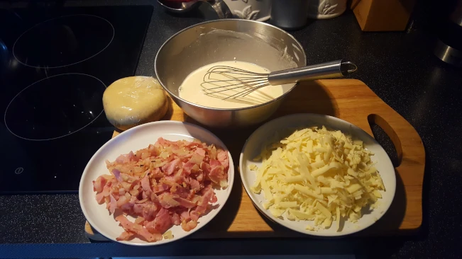ingredients for the Ultimate Quiche lorraine ingredients 02