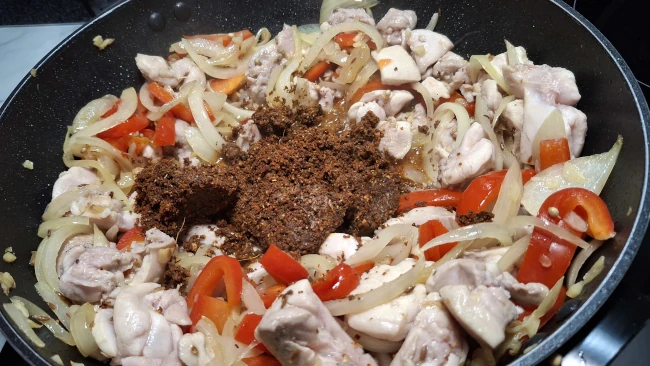 spice-paste-added
