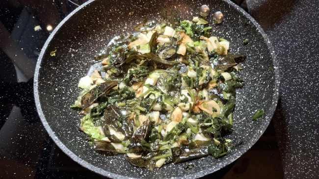 ingredients fried to add to sambar ingredients fried