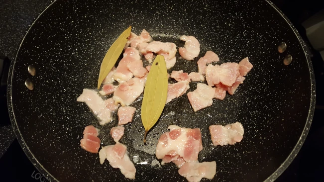 bacon and bay leaf 01