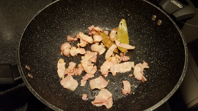 bacon and bay leaf 02