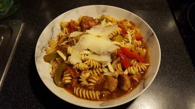 sausage pasta sauce and fusilli