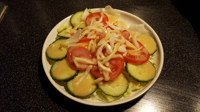side salad and dressing