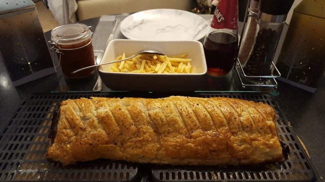 cooked sausage roll
