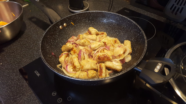 sausage-and-onions-in-pan
