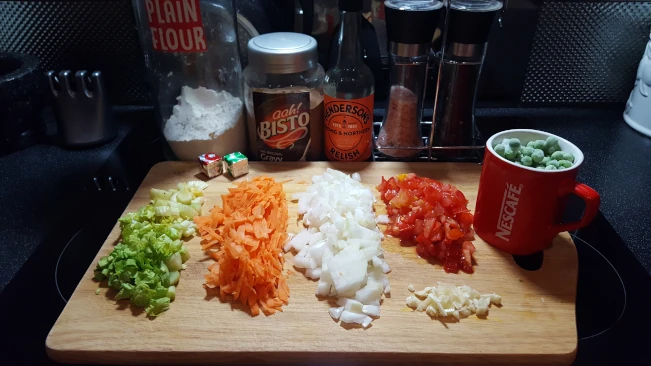 main ingredients for savoury mince and mash ingredients