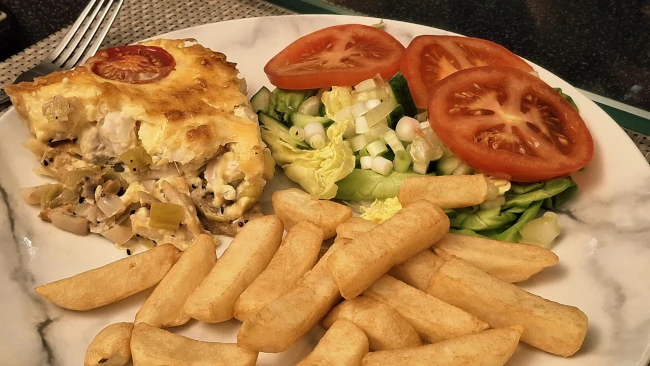 quiche salad and chips