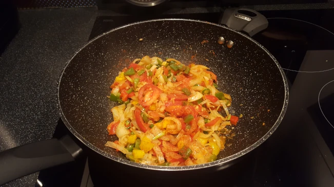 veg cookinng for Spicy Baked Beans & Peppers veg cooking