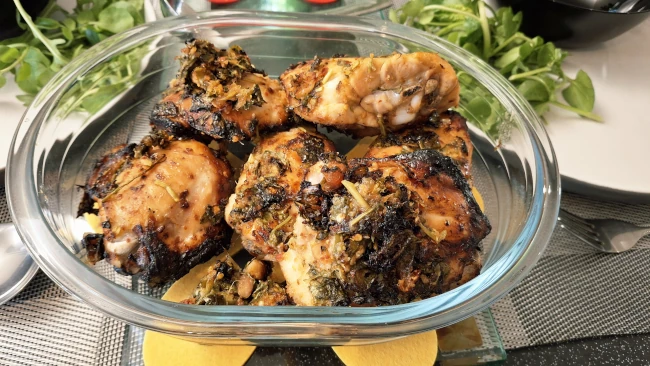 spicy-masala-chicken-in-glass-dish