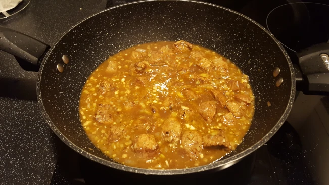 cook for 30 minutes pork frying add pineapple juice 2
