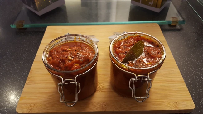 tomato chutney in storage jars tomato-chutney-in-jars