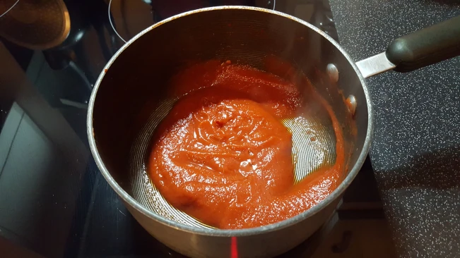 tomato juice reducing for tomato chutney tomato juice reducing