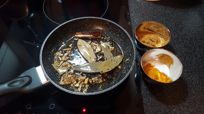 whole spices frying for tomato chutney whole spices frying