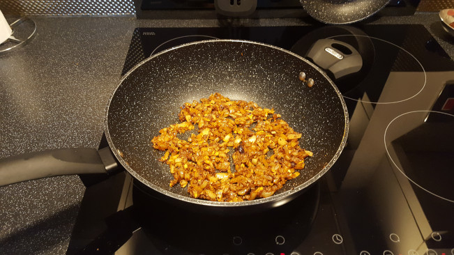 spices & onions frying