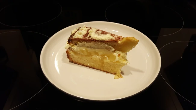 bramley apple cake slice